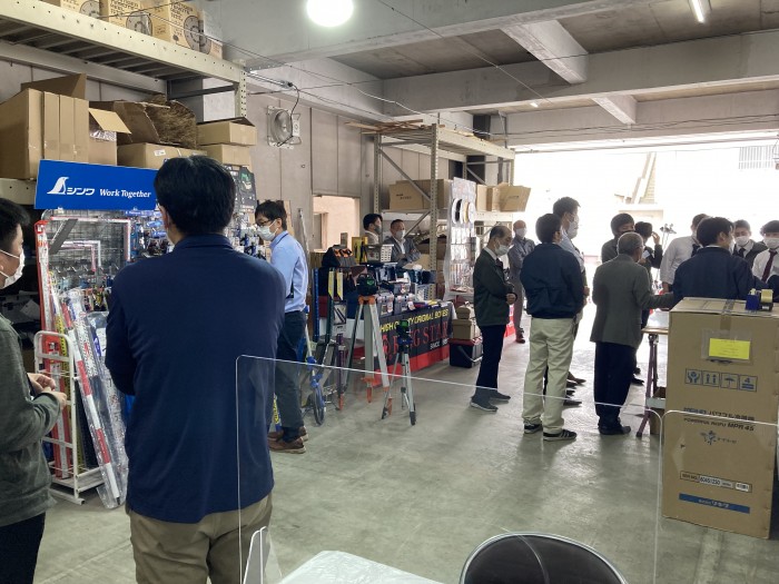 社屋展示会風景